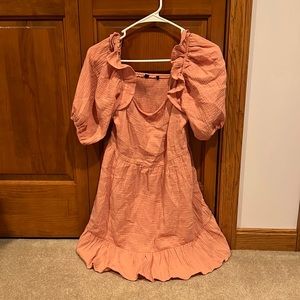 Puffy sleeve dress